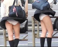 【風チラパンチラ盗撮エロ画像】台風シーズンになれば女子校生の短い制服スカートを捲り上げてしまう強風ｗｗ